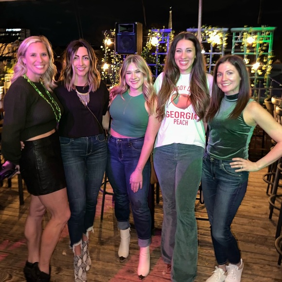 Meet your Posher, Sydni - Picture 4 of 4